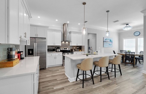 Southside House | Central Avenues Central Cozy 3BR@ Water