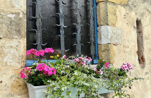 Monpazier Apartment | Central Beautiful Monpazier with Pool