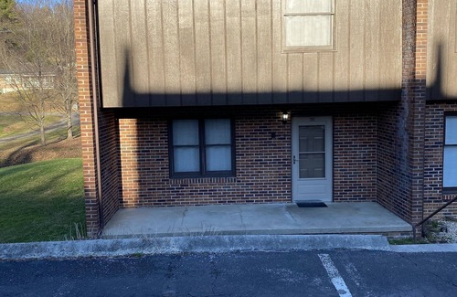Bristol House | Central Bristol Condo - 3 min from downtown and the casino!