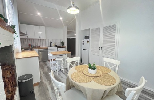 Ballarat House | Central comfortable home great for short/long stay close to Sovreign Hill