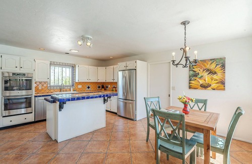Oracle Foothills Estates House | Central Foothills 3 bed 3 bath Private Hacienda with Amazing Views and Pool