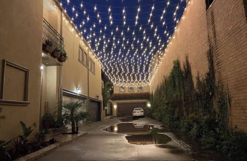 Greenway Plaza-Upper Kirby House | Central Houston Two Bedroom Home W/Pool Great Area
