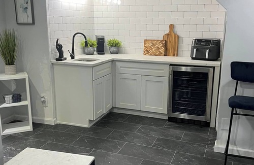 Lindenwood Park House | CENTRAL LOCATION - 4 BEDS - FAMILY FRIENDLY - AMENITY PACKED - POOL & PRIVACY