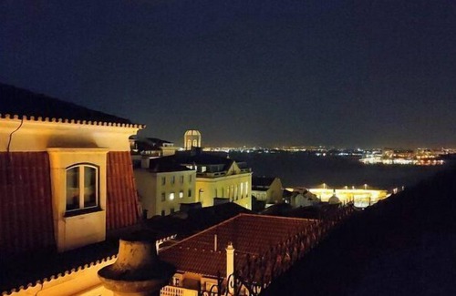 Bairro Alto Apartment | Central location and Fabulous River View