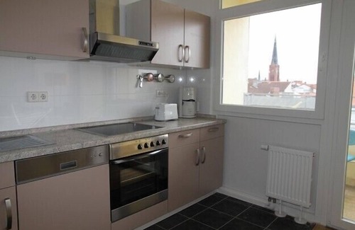 Tiergarten Condo | Central location in the city/directly on 2 subway lines/phone/WLAN/garage