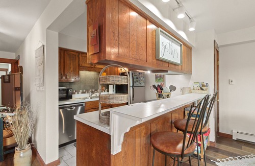 Dillon Condo | Central location to all that Dillon has to offer! Beautiful 3BR Condo close too