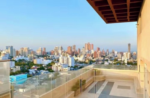 Sur Occidente Apartment | Central Modern Duplex with Panoramic View