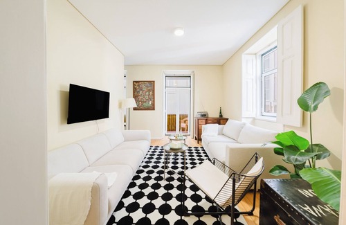 Bairro Alto Apartment | Central & spacious 4+1 bed