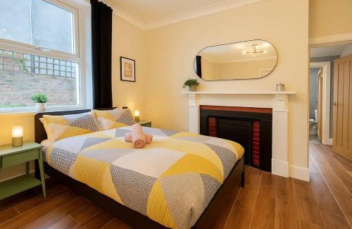 Grangetown Apartment | Central Studio Apartment for 2