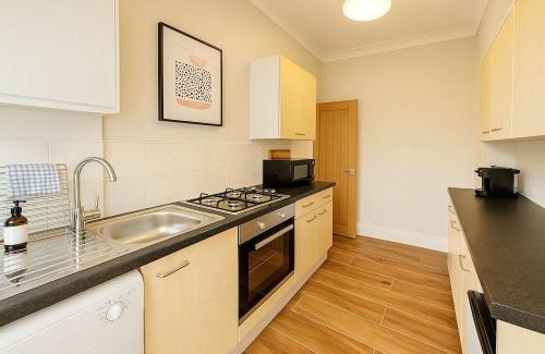 Grangetown Apartment | Central Studio Apartment for 2