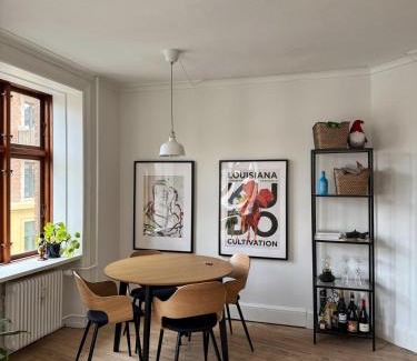 København V Apartment | Central & Stylish 3-person Apt I 5 Min to Metro