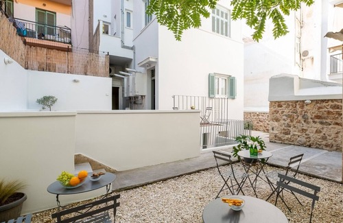Moschato-Tavros Apartment | Central5 1BD Apt Garden Next to the Metro B2