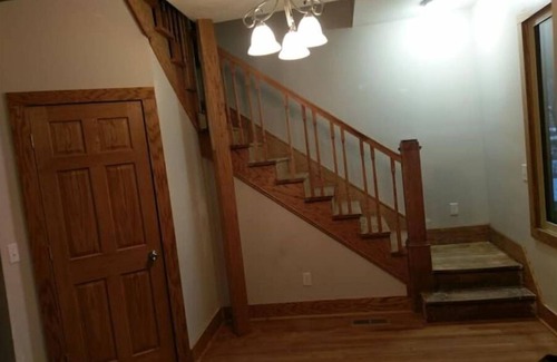 Summit - University House | Centrally located 5 Bedroom, 3 Baths for the whole Group