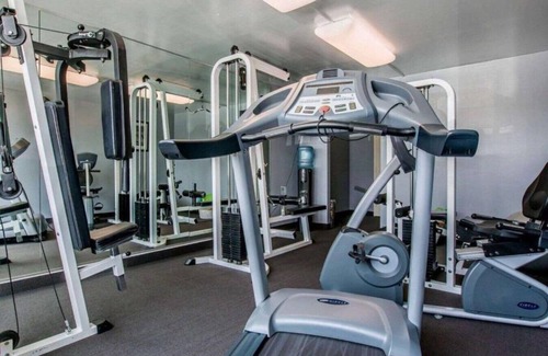 South Montebello House | Centrally located accommodations in Montebello!