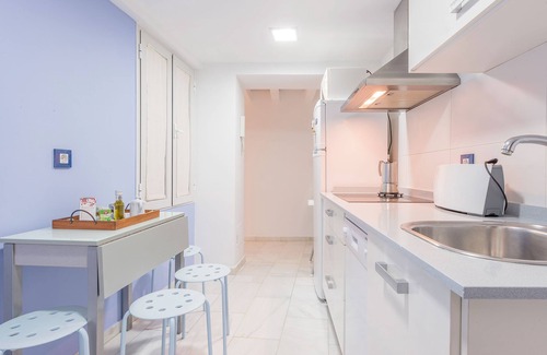 Old Town Apartment | Centrally Located and Modern Holiday Apartment