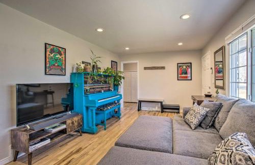 Delmar Parkway House | Centrally Located Aurora Home with Covered Patio