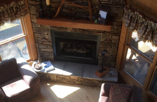 Purlear Cabin | Centrally Located for the Best of the West