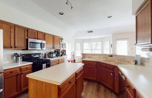 Brushy Creek House | Centrally located house with patio, central AC, & washer/dryer