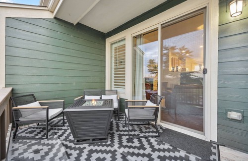 Centerra House | Centrally located Home near MCR, Blue Arena, I-25, RMNP easy access, Pool Table!