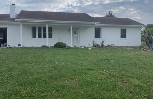 Somerset House | Centrally located house at Pond Meadow Place