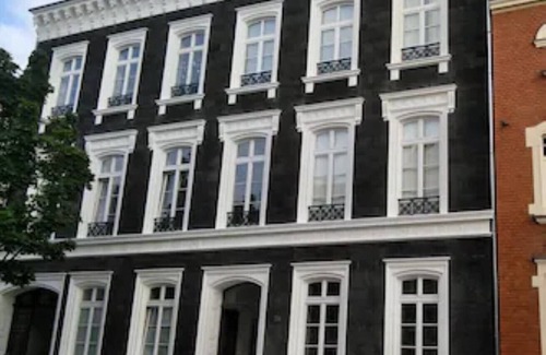 Neuwied Condo | Centrally located, modern and cozy in the most beautiful house in town