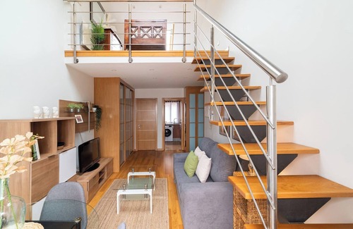 Vigo Apartment | Centrally located penthouse with sea views