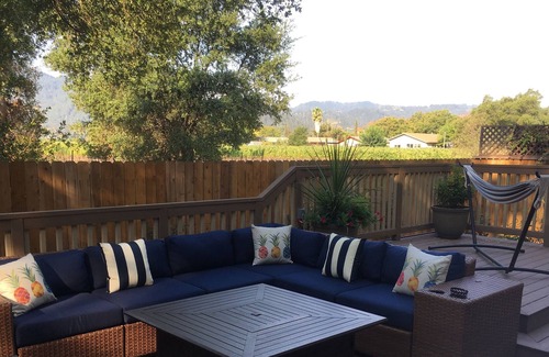 St. Helena House | Centrally located St. Helena retreat - 10 minute walk to wineries and downtown!