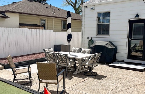 Cheyenne House | Centrally located updated home