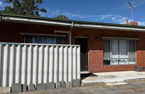 Kewdale House | Centre of Belmont City.
