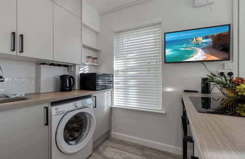 Exeter Apartment | Centre Point Studio - Short Stays UK