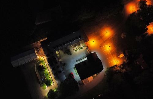 Razova House | Centrum Slezská Harta