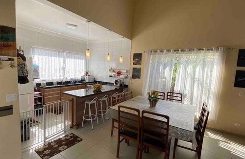 Itupeva House | Chácara com Piscina Aquecida 24 Horas e com Campo de Futebol