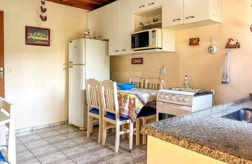 Mairinque Ski Chalet | Chácara com piscina, churrasqueira, WiFi e quadra