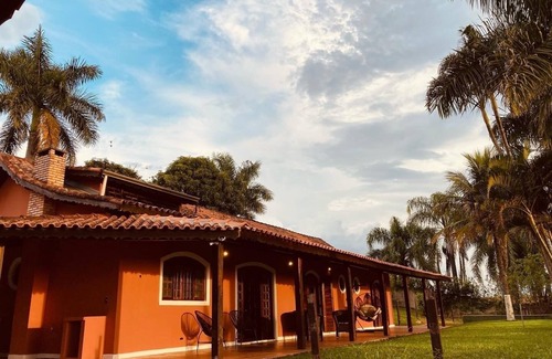 Atibaia House | Chácara com Piscina em Atibaia, muito Lazer e Acomodações até 34 pessoas.