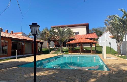 Perimetro Urbano House | Chácara em Sarapui com 5 quartos sendo 3 suítes