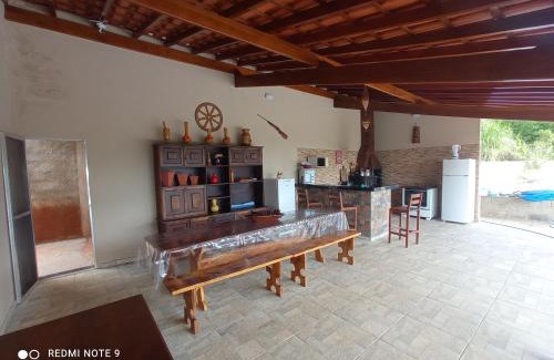 Serra Negra House | Chácara Recanto das Pedras para 8 pessoas