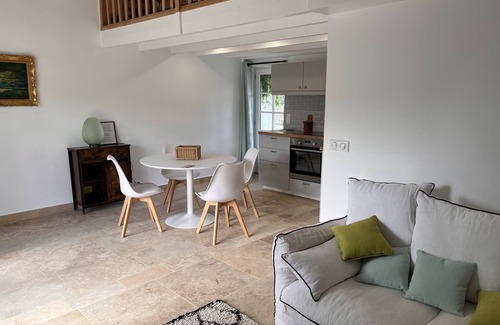 Saint-Just-Luzac House | Château de Feusse : Logis Agave 7