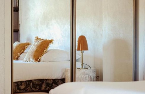 Saint-Porchaire House | Château de La Vallade