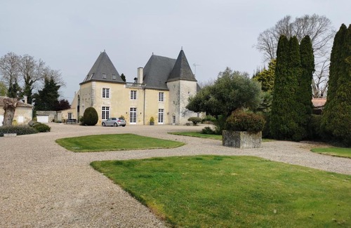 Saint-Porchaire House | Château de La Vallade