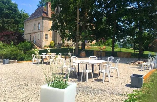 Saint-Forgeot Bed & Breakfast | Château de Millery, Aurelius Room
