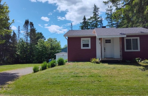 Saint-Gabriel-de-Valcartier Ski Chalet | Chalet confort/fireplace, 4 min from Valcartier