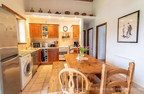 Gemozac Cottage | CHAI MISS TANTINE