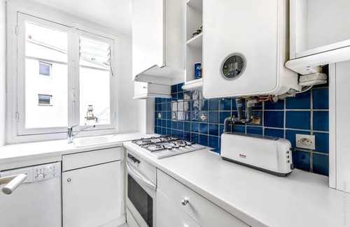 Chaillot Apartment | Chaillot - Lübeck I 1bdr by B'Your Home