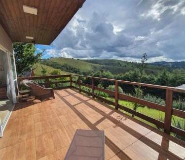 Campos do Jordao House | Chalé Acima das nuvens 2