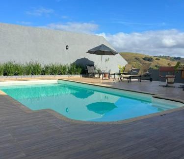 Petropolis House | Chalé Alto da Colina Sebollas - Paraíba do Sul