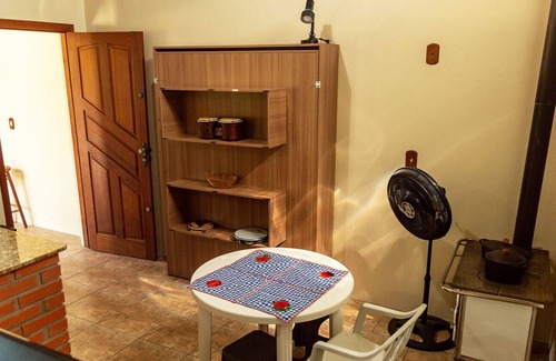 Jardim America Ski Chalet | Chalé c piscina e churrasqueira em São Leopoldo/RS