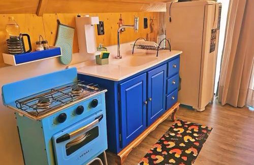 Campo Alegre Ski Chalet | Chalé com banheira de hidromassagem e lareira l Chalé Azul