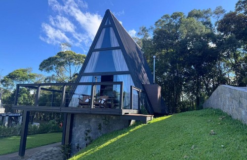 Sao Pedro de Alcantara Ski Chalet | Chalé com hidro, lareira e cozinha, perto Floripa