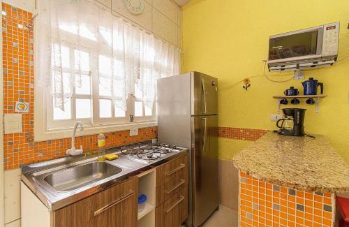 Centro Comercial Ski Chalet | Chalé com churrasqueira a 5min da Praia do Perequê