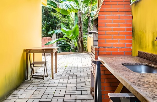 Veloso Ski Chalet | Chalé do Veloso 02: 450 metros da praia